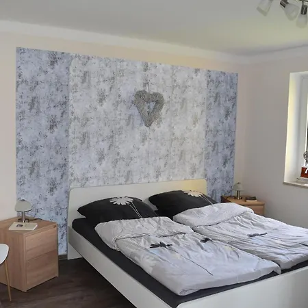 - Unsere Wenke Daire Lemkendorf